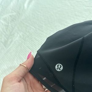 Lulu lemon Hotty Hot shorts size 2.